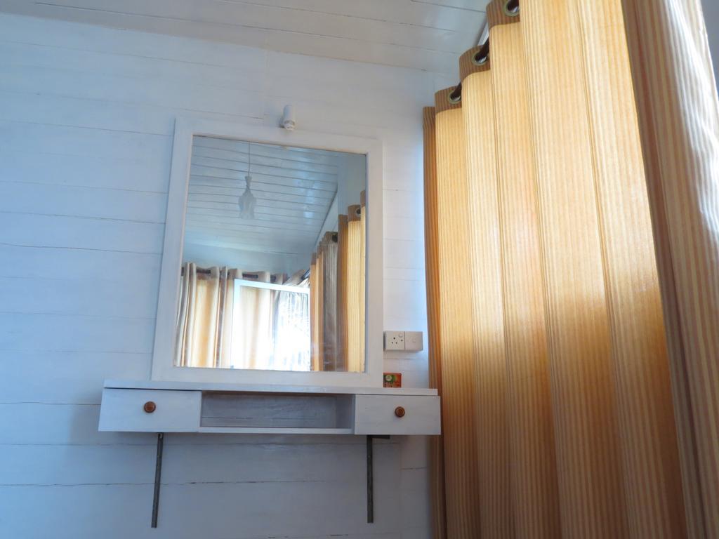 Why Not Guest House Hikkaduwa Extérieur photo
