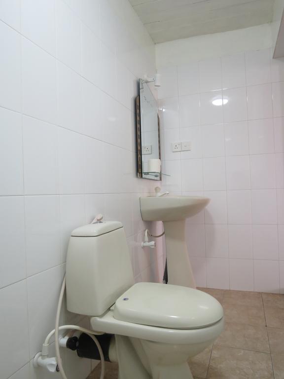 Why Not Guest House Hikkaduwa Extérieur photo